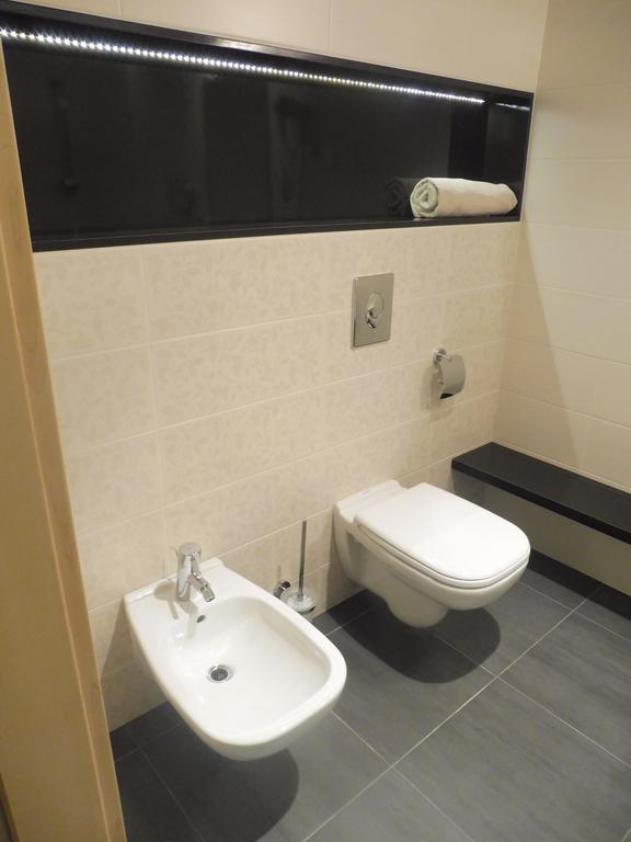 Апартаменты Azur Apartman Веленце Экстерьер фото
