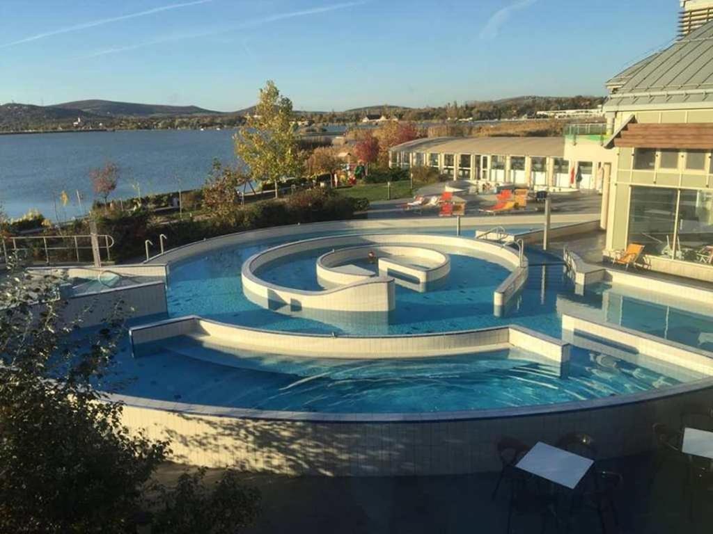 Апартаменты Azur Apartman Веленце Экстерьер фото