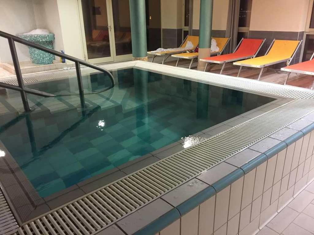 Апартаменты Azur Apartman Веленце Экстерьер фото